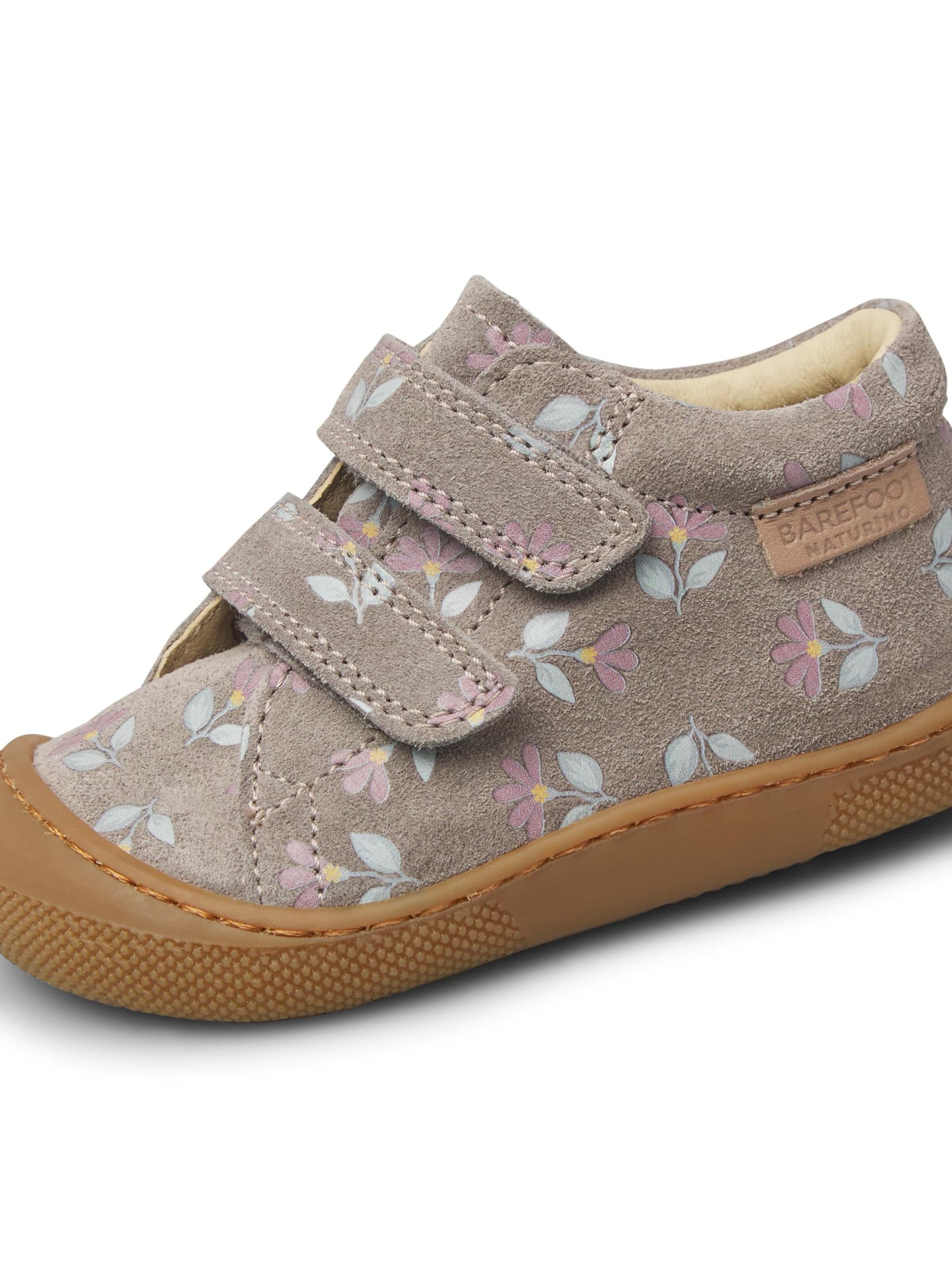 Chaussure basse NATURINO en gris : devant