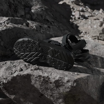 Sandalo 'Hydroterra' di ADIDAS TERREX in nero