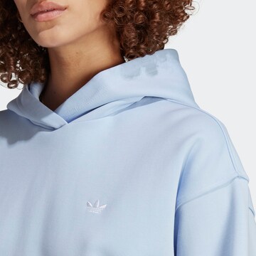 ADIDAS ORIGINALS Sweatshirt 'Premium Essentials' i blå