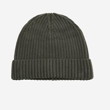 s.Oliver Beanie in Green: front