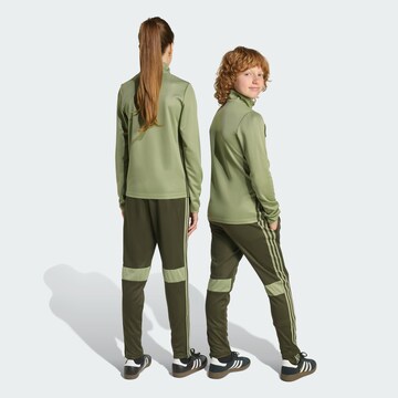ADIDAS PERFORMANCE - Tapered Pantalón deportivo 'Tiro 25 Essentials' en verde