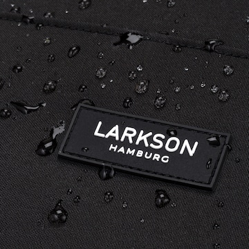 LARKSON Hátizsák 'No 3' - fekete: elől