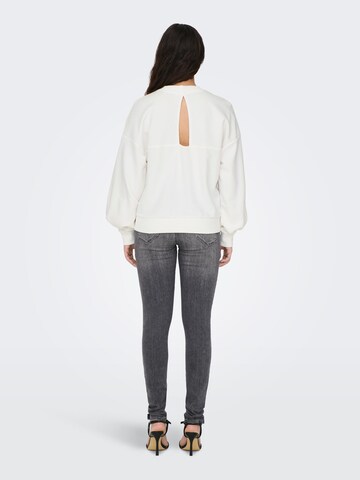 ONLY Sweatshirt 'BONNIE' i vit