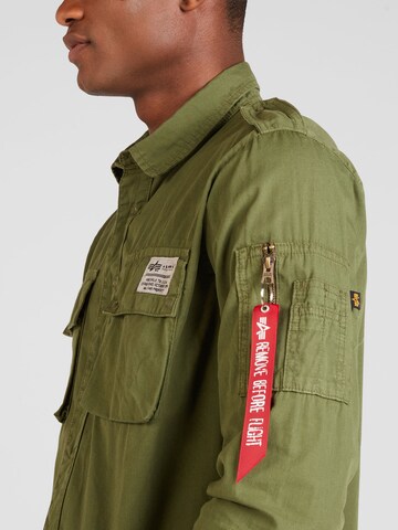ALPHA INDUSTRIES Regular Fit Overgangsjakke 'Urban Military' i grøn
