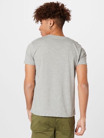 ALPHA INDUSTRIES T-shirt i grå