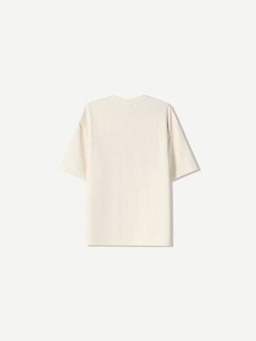 Bershka T-Shirt in Beige