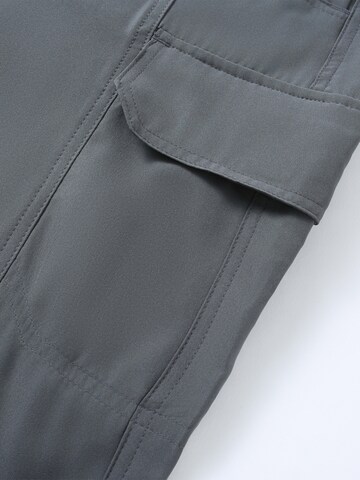 YOUTHUP Regular Cargo Pants in Grey