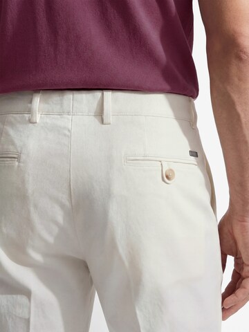 bugatti Tapered Pleat-Front Pants in White