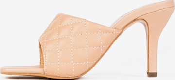 Celena Mule 'Cundrie' in Pink: front