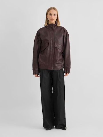 ROUGE EDIT Tussenjas in Bruin: voorkant