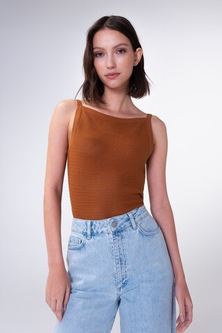 Tops en tricot 'Galiea' Aligne en marron