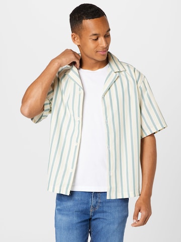 LEVI'S ® Comfort fit Button Up Shirt 'Levi's® Men's Short Sleeve Pajama Shirt' in White: front