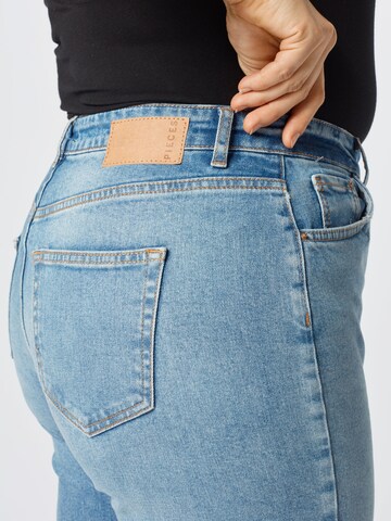 PIECES Curve Slimfit Jeans 'LEAH' in Blauw