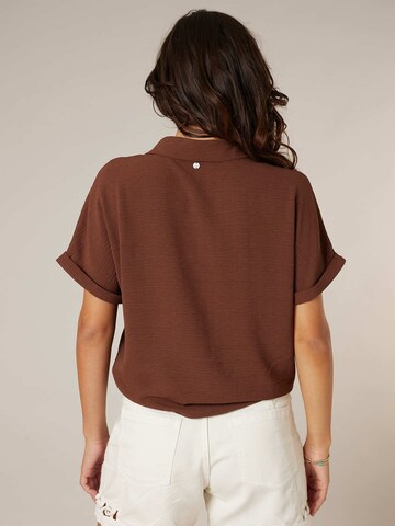 Chemisier 'DABBY' Deeluxe en marron