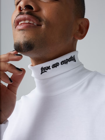 ABOUT YOU x Benny Cristo - Camiseta 'Lio' en blanco