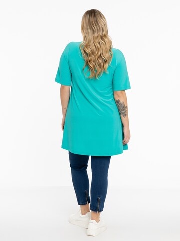 Yoek Shirt 'Lang' in Blauw