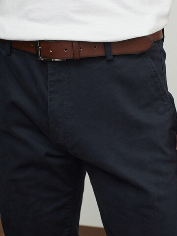 regular Pantaloni chino di Next in blu