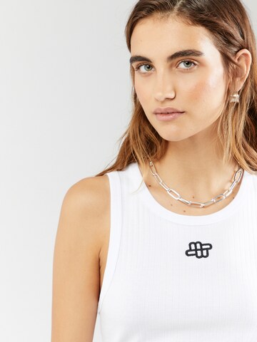 Top 'TEZZA' de la Munthe pe alb