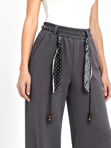 Lady Bersan Trousers 'Jogginghose' in Grey