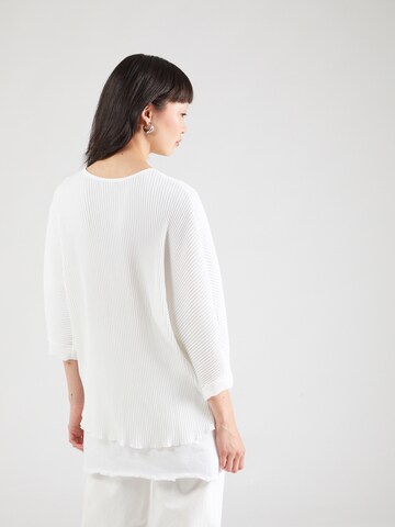 Sublevel Blouse in White