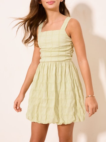 Lipsy - Vestido en verde
