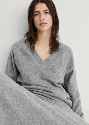 MANGO Pullover 'Camilav' in Grau: Vorderseite