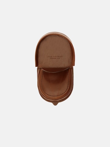 The Bridge Case in Brown