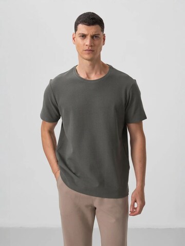 Tommy Life Shirt in Green