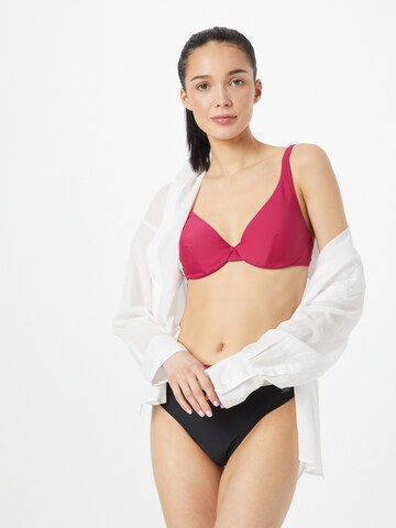 NATURANA T-shirt Bikini Top in Red