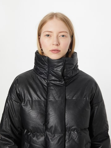 SISTERS POINT Between-Season Jacket 'DYVA' in Black