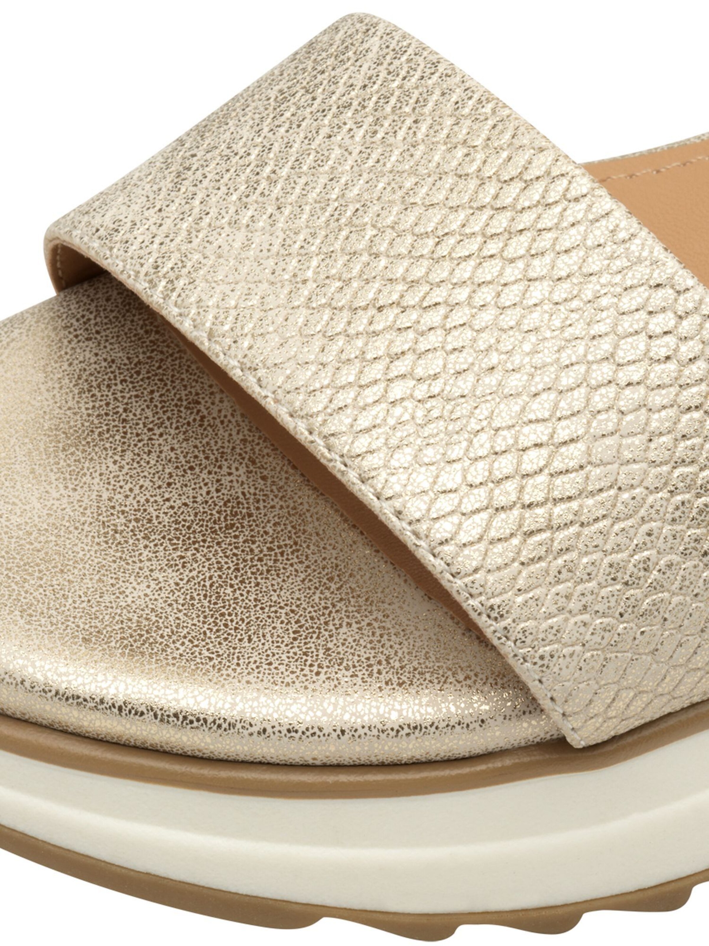 s.Oliver Sandale in Beige