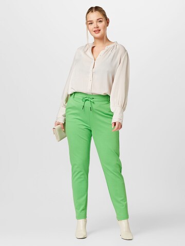 Effilé Pantalon ONLY Carmakoma en vert