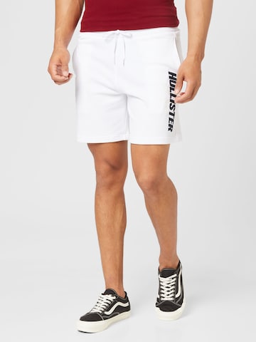 HOLLISTER Regular Trousers in White: front