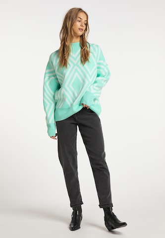 IZIA Sweater in Green