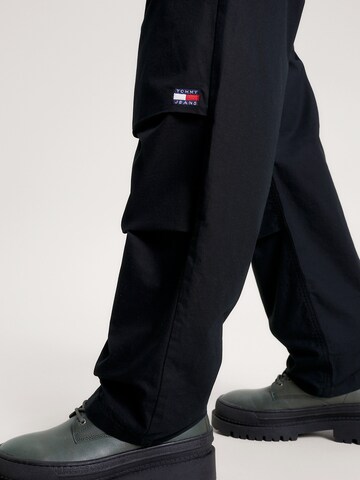 Loosefit Pantalon chino 'Aiden' Tommy Jeans en noir