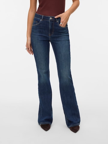Flared Jeans 'VMELLA' di VERO MODA in blu: frontale