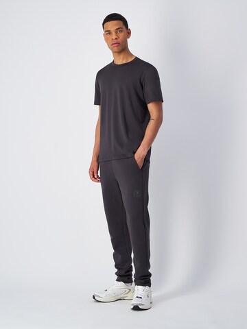 Champion Authentic Athletic Apparel T-Shirt in Grau