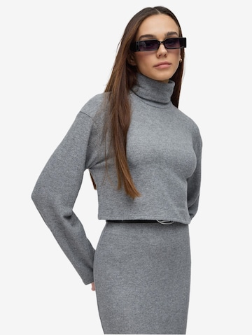 No Matter What Sweatshirt in Grey: front