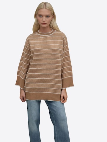 Hiccup Trui in Beige: voorkant