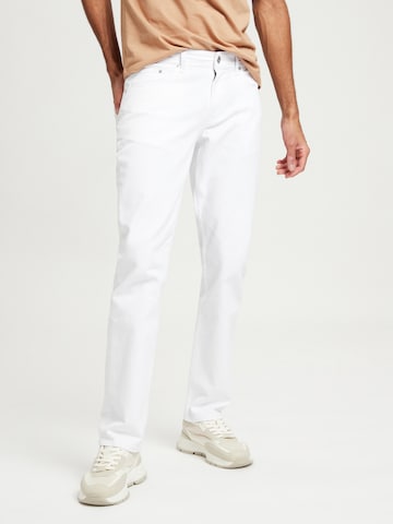 Cross Jeans Regular Jeans ' Dylan ' in White: front