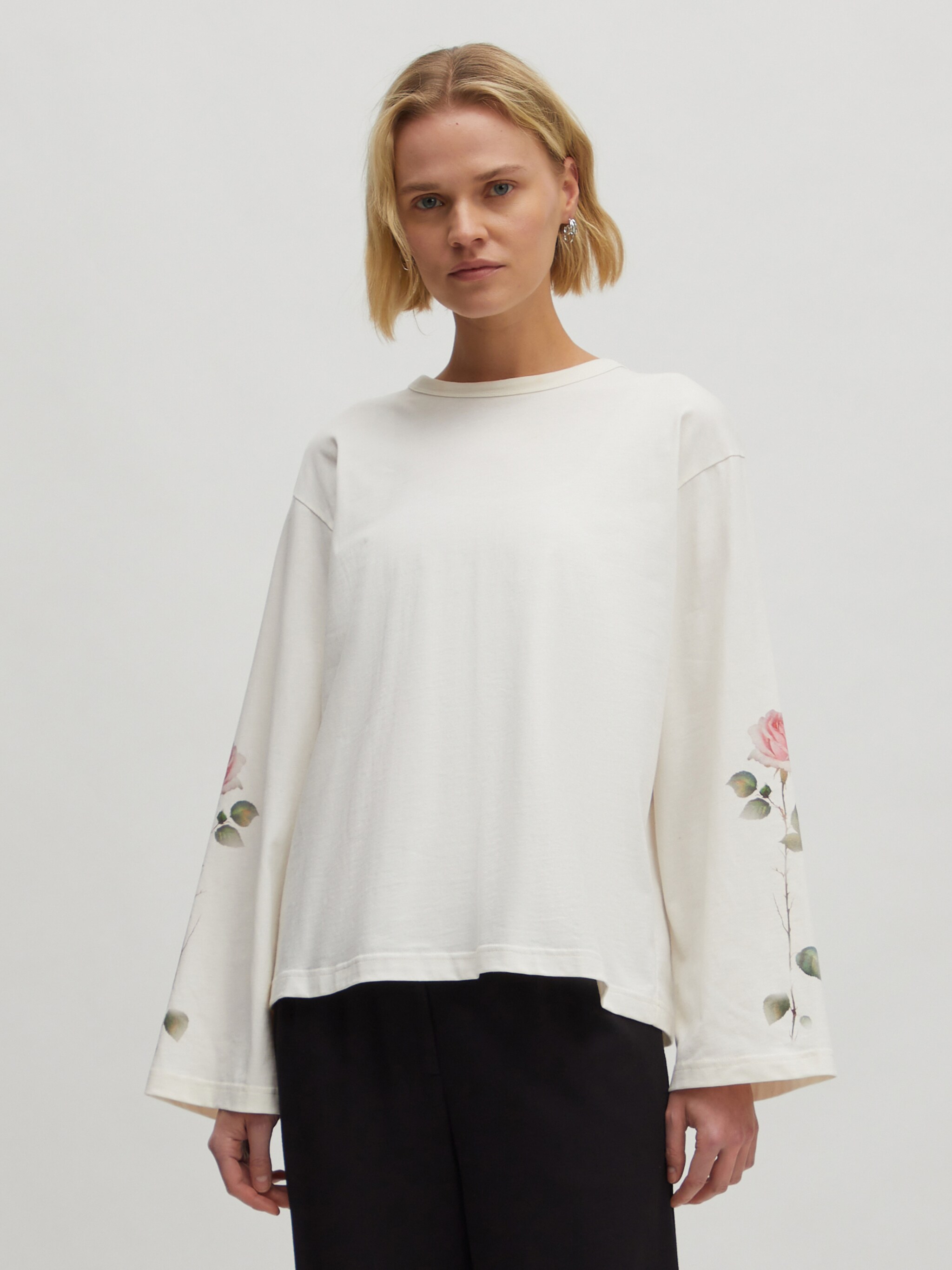 EDITED Producten Shirt 'Verlee' Olijfgroen