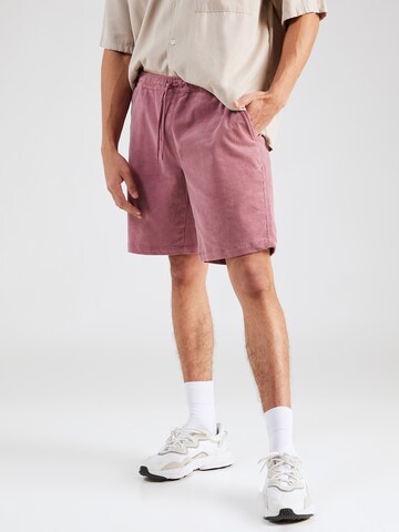 Iriedaily Regular Shorts 'Corvin' in Lila: predná strana