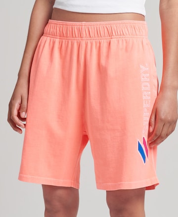 Superdry Loose fit Pants in Pink: front