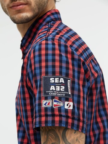 CAMP DAVID Slim fit Button Up Shirt in Orange