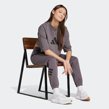 ADIDAS SPORTSWEAR - Camisa funcionais 'Future Icons' em cinzento