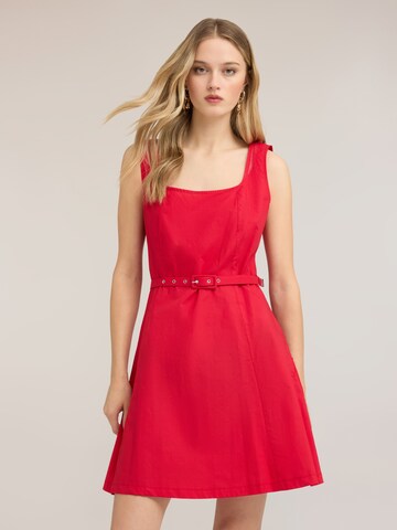 MOTIVI Dress in Red: front