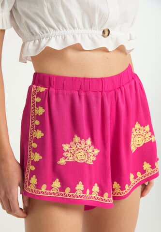 IZIA Regular Trousers in Pink