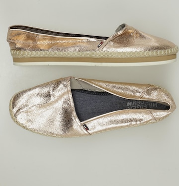 Tommy Jeans Flats & Loafers in 40 in Gold: front