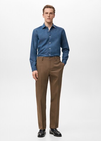 MANGO MAN Slim Fit Риза в синьо