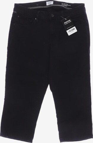 QS Shorts in S in Black: front
